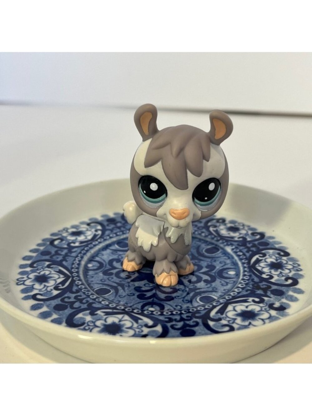 Prized Pets #1937 Vintage Authentic Llama Alpaca Littlest Pet Shop LPS Figure